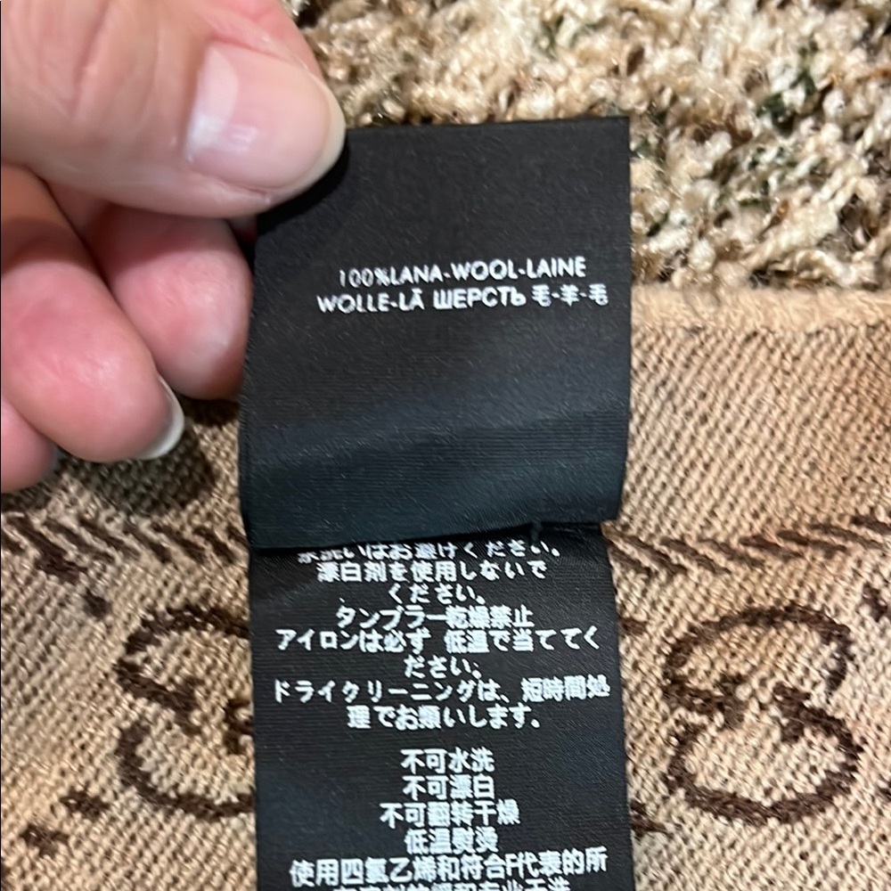 Gucci Brown Monogram Scarf Luxurious Wrap - Picture 5 of 6